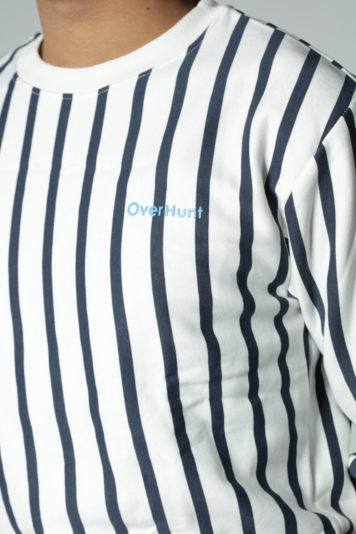 White & Navy Stripe – Unisex Sweatshirt